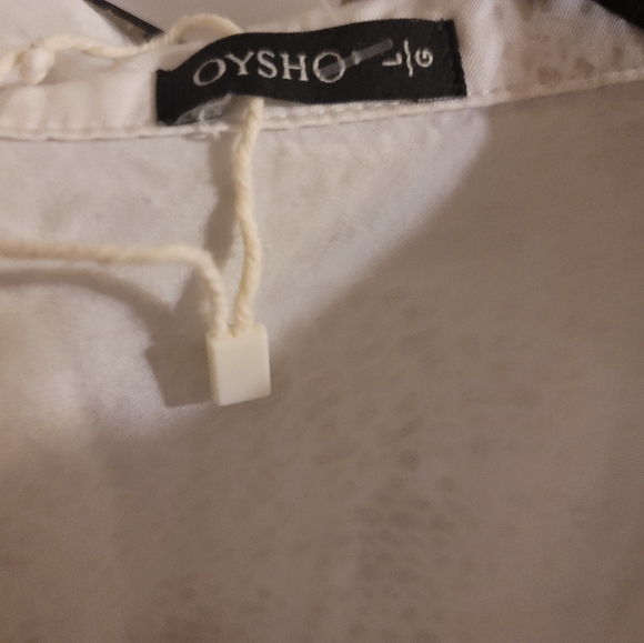Oysho top size large. White print - Picture 3 of 5